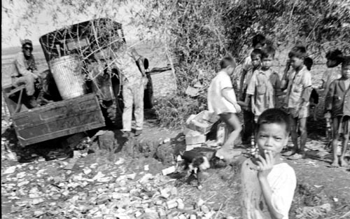1962 03 Pleiku Trashduty2 Haag