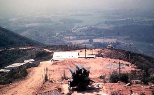 1966_00_OB_327-Work area