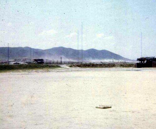 1968_00_Phu_Bai_Co_L_inner_perimeter_ball_field_trench_line_Wagner