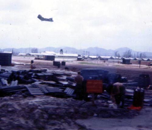 1968_00_Phu_Bai_chopper_Wagner