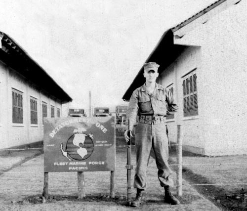 1962 03 Pleiku Barracks Haag