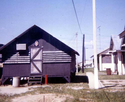 1968_00_Phu_Bai_Co_L_barracks_Wagner