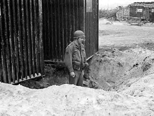 1968_02_Phu Bai_Tet_122 mm rocket_army_photo_2_Wagner