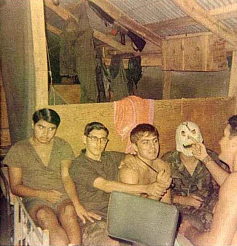 1970_00_Vince_Amos_vn1