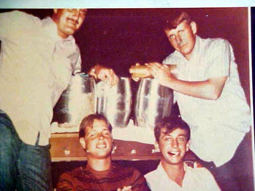 1972_00_Ease_MVC-016S